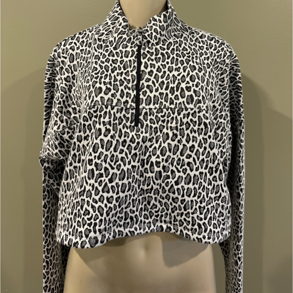 Forever 21 / white and black animal print cropped 1/2 zip sweater